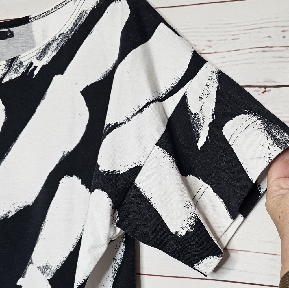 Ratia Black & White Nuoska Pattern Short Sleeve Tricot Top - Picture 3 of 8